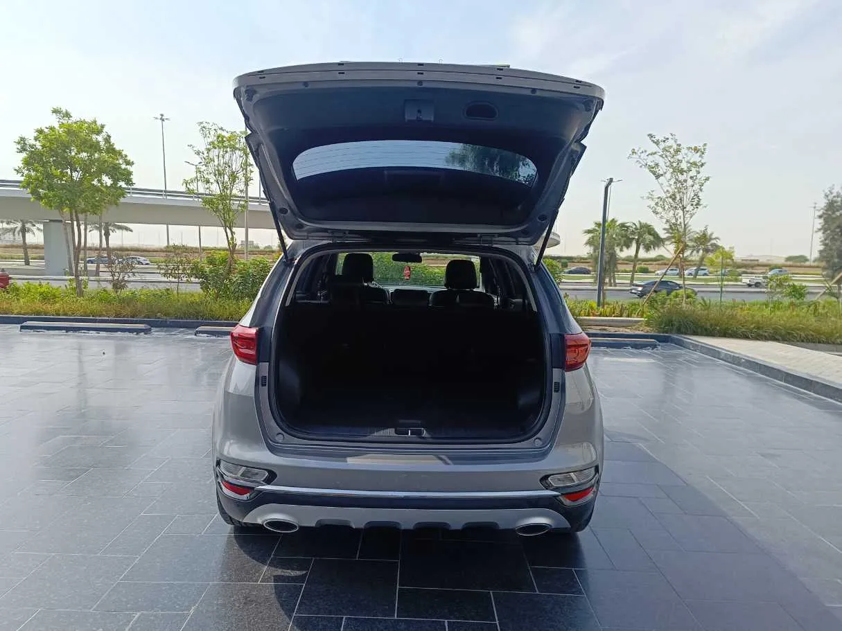 Car image 29