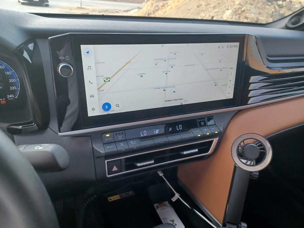 Car image 17