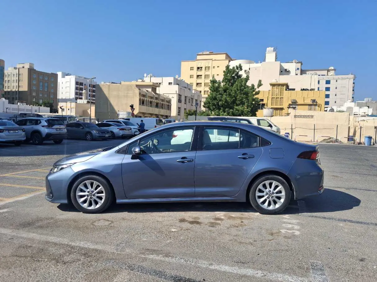 Car image 8