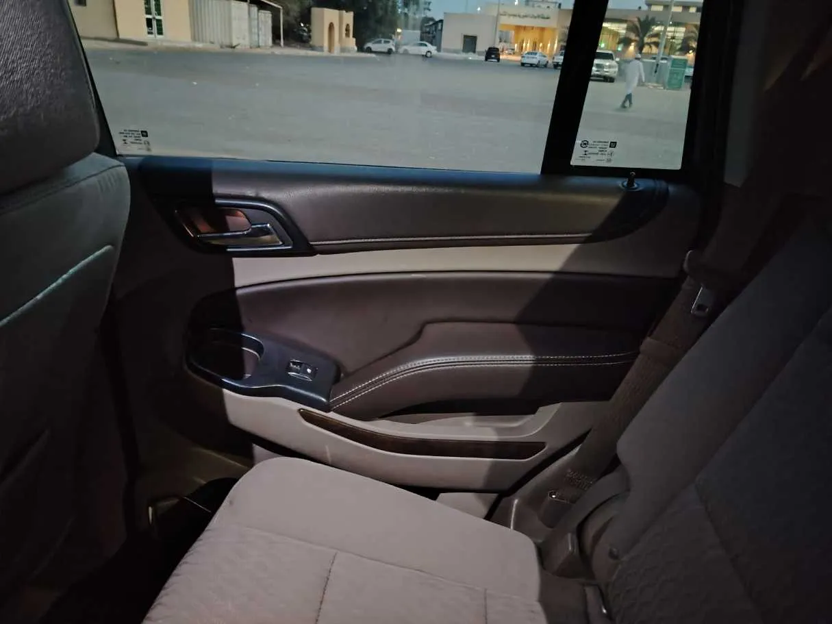 Car image 36