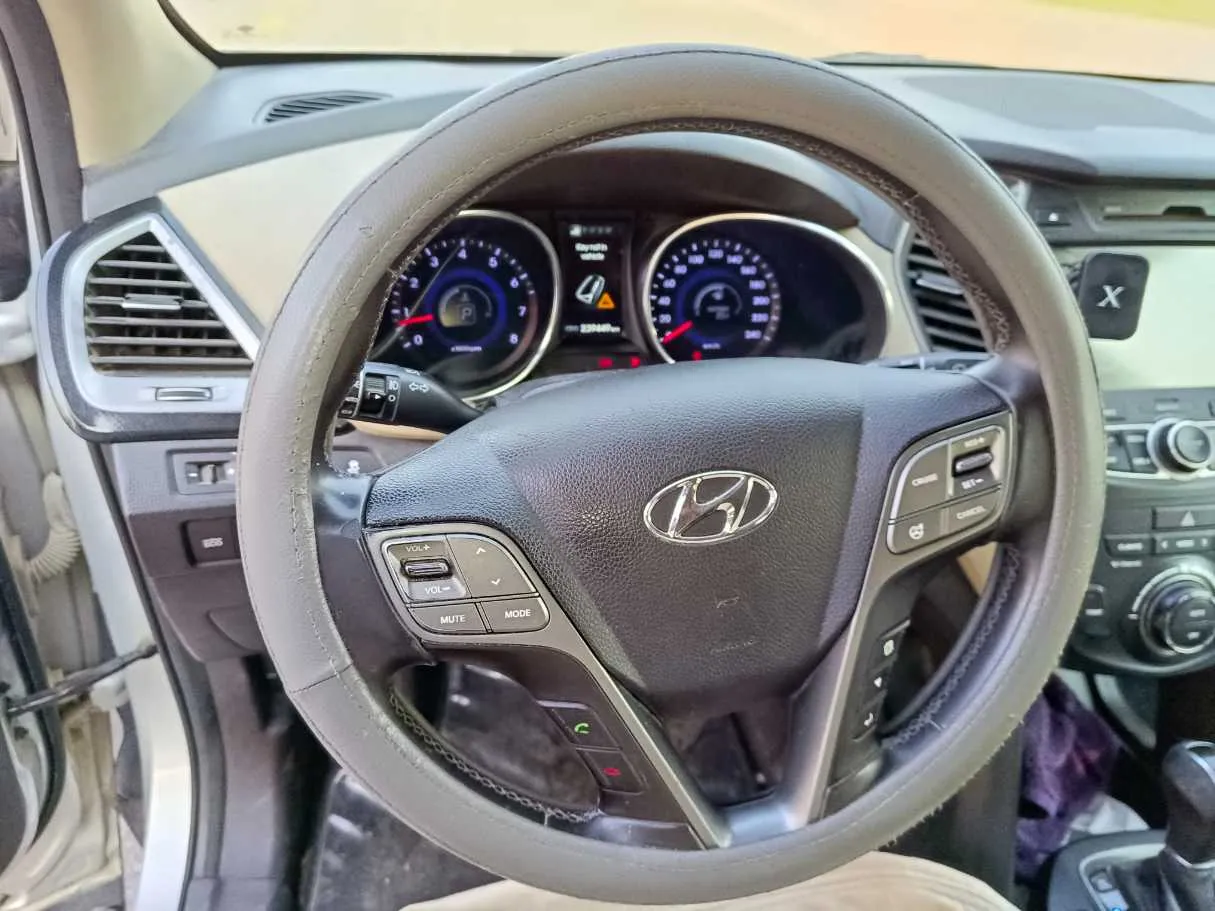 Car image 23