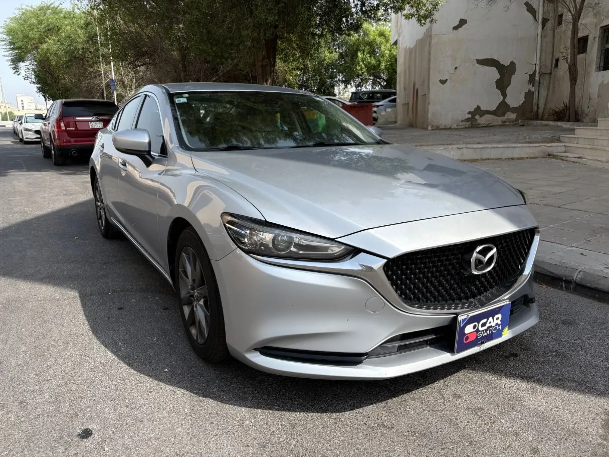 Car image 3