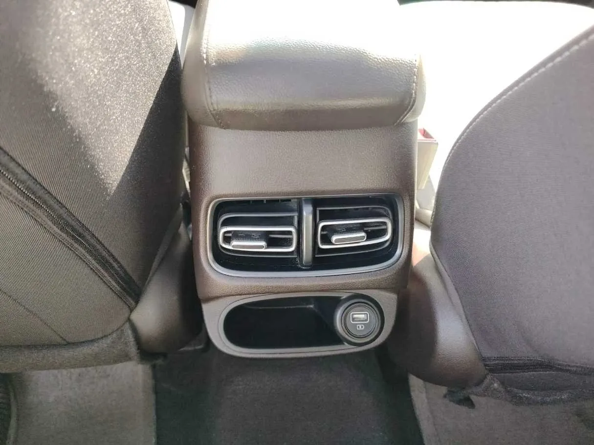 Car image 42