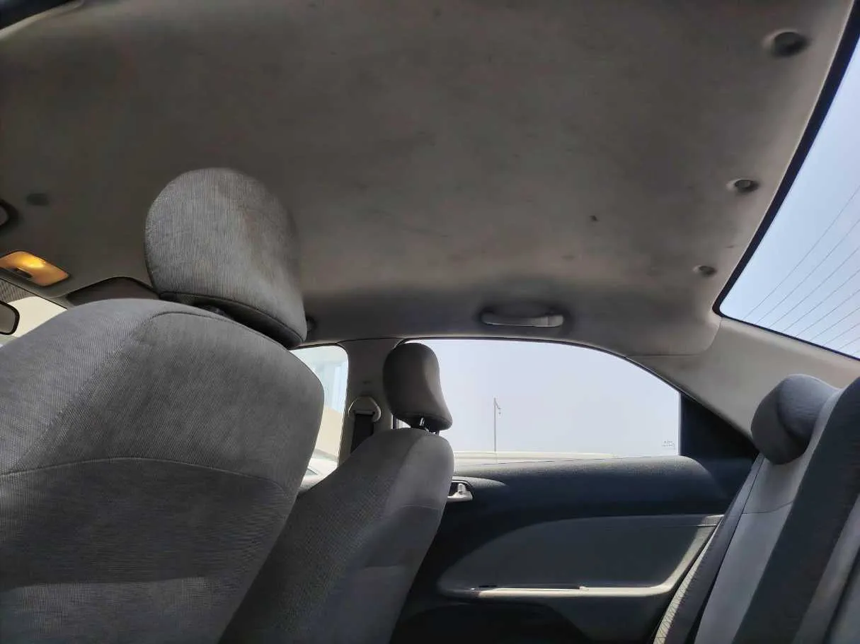 Car image 19