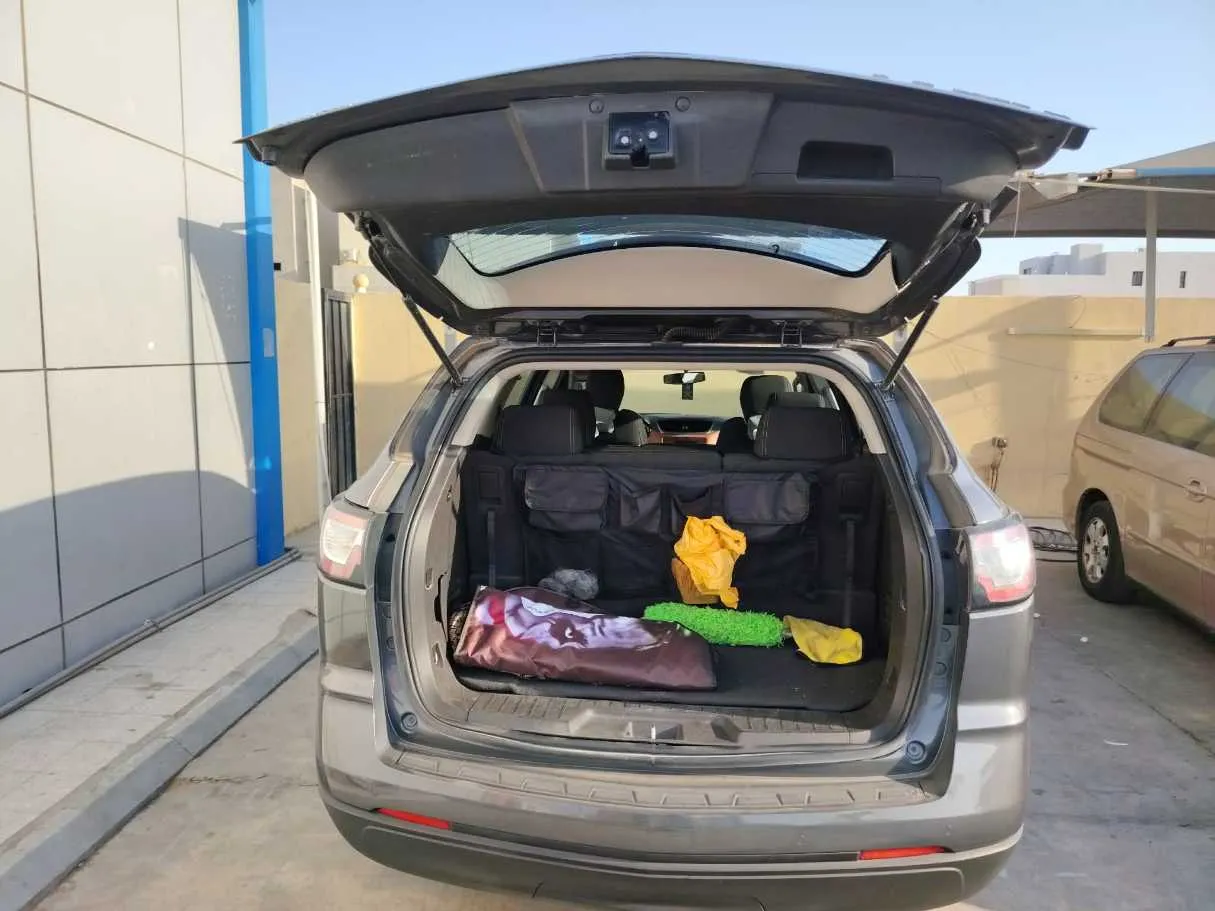 Car image 32