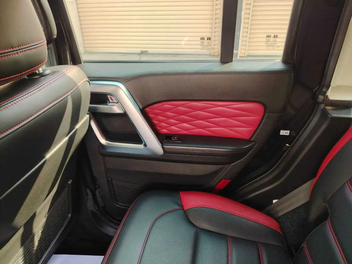 Car image 36