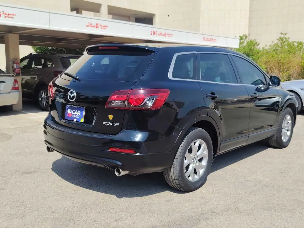 Car image 5