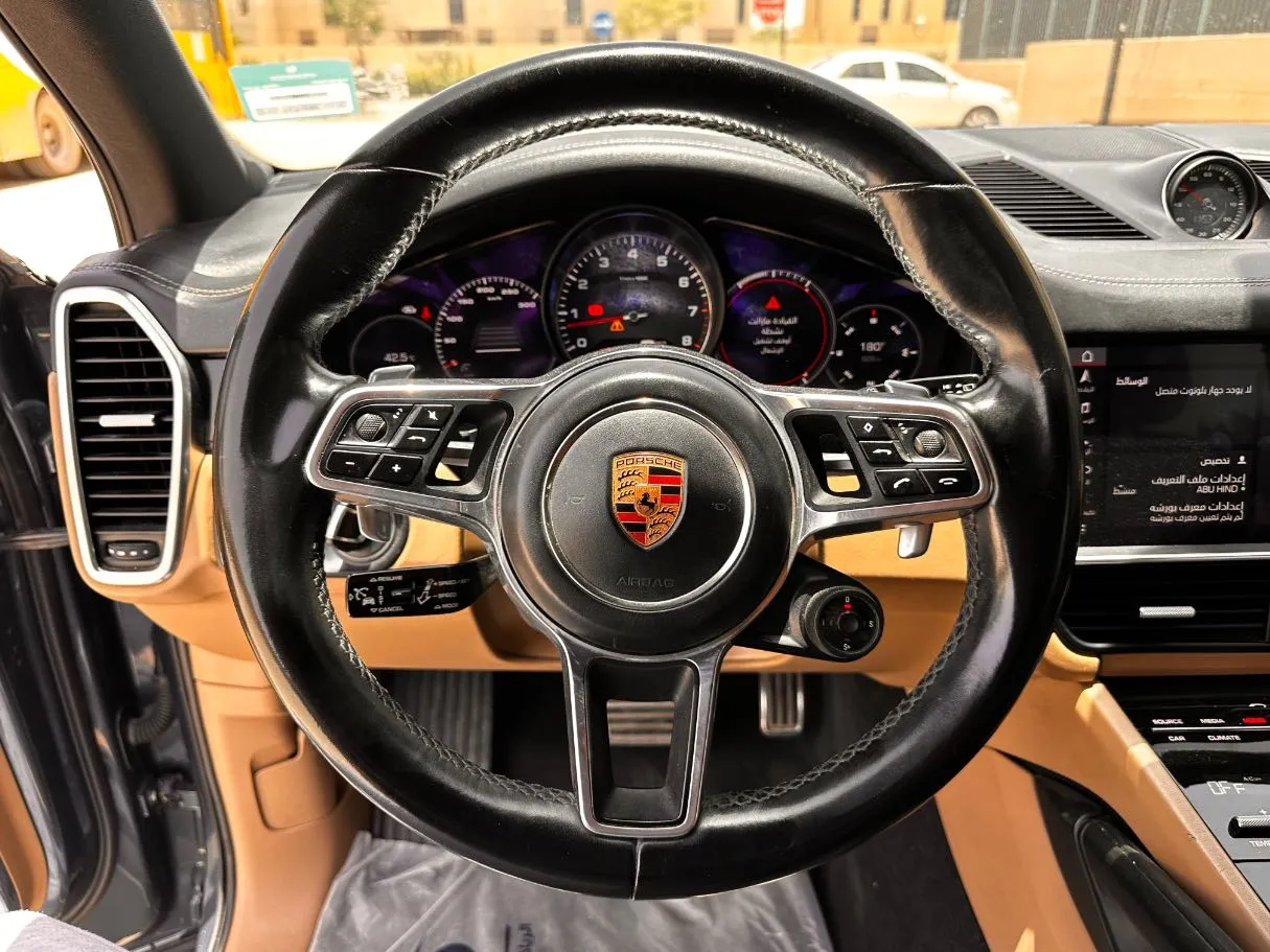 Car image 20