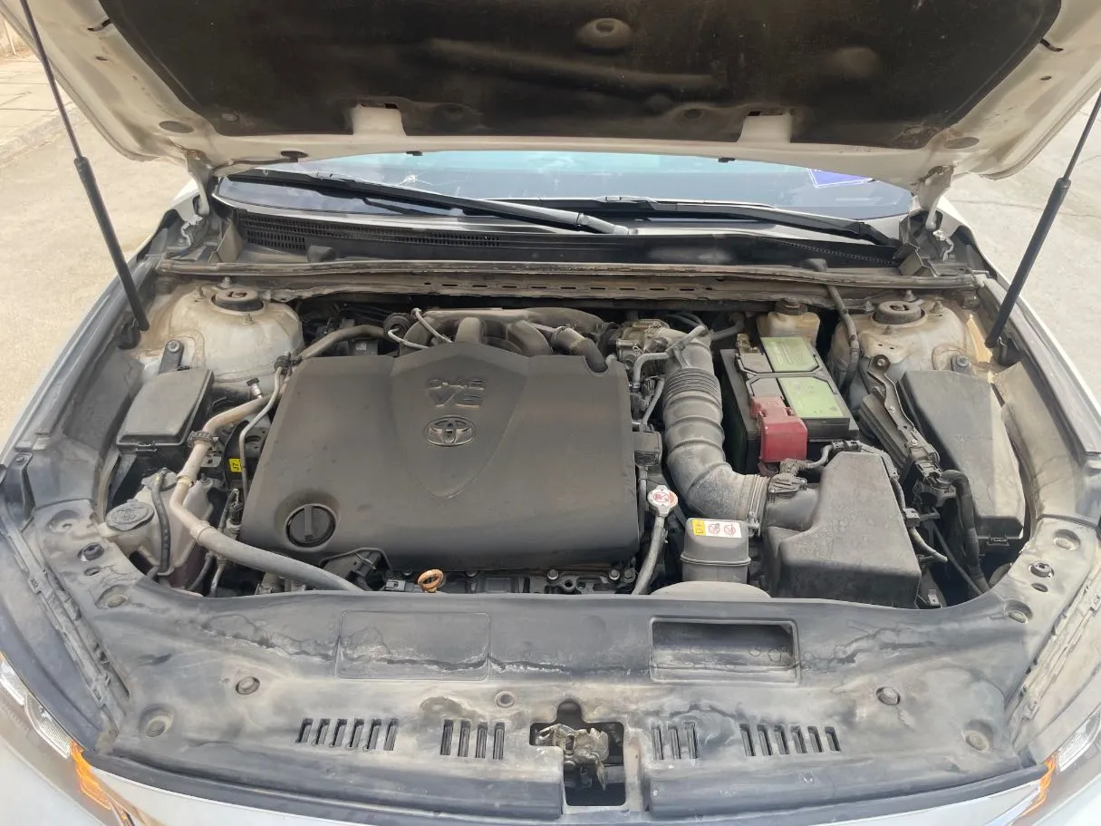 Car image 27