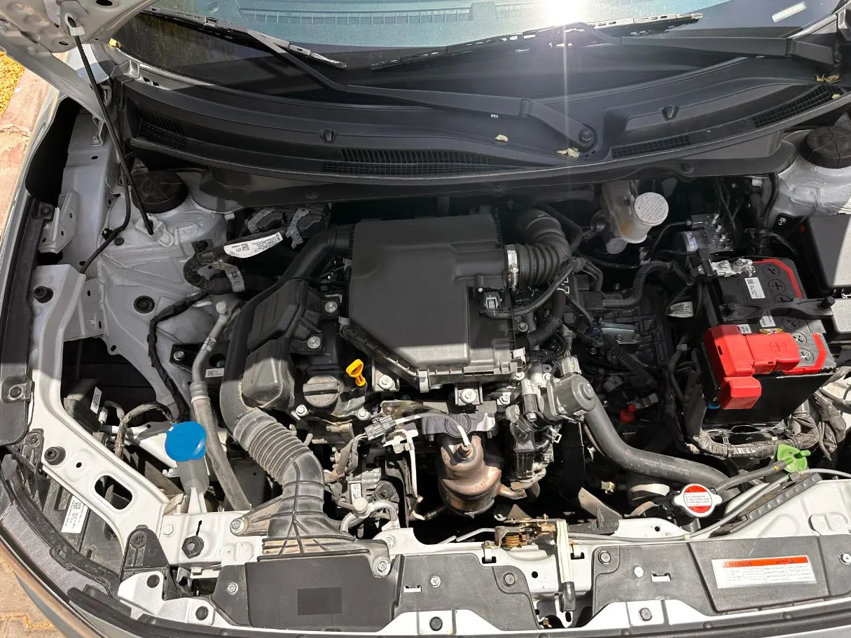 Car image 26