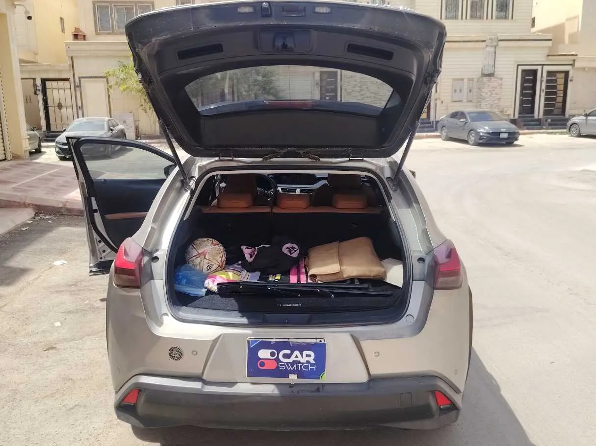Car image 21
