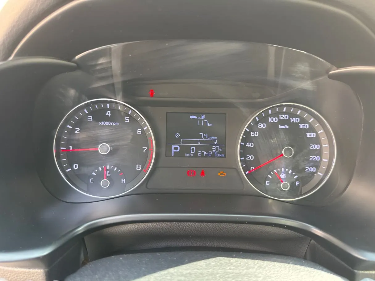 Car image 18