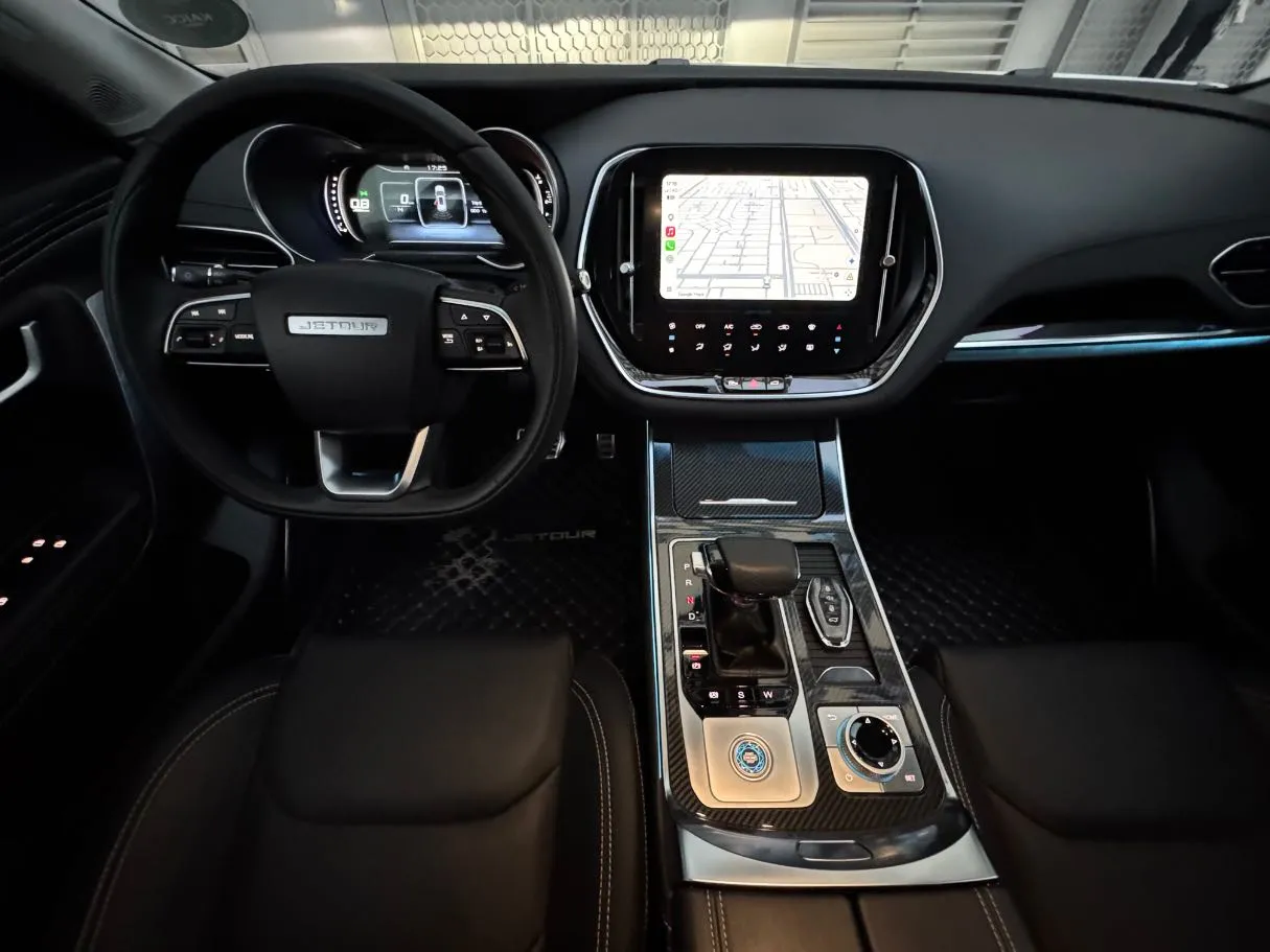 Car image 17
