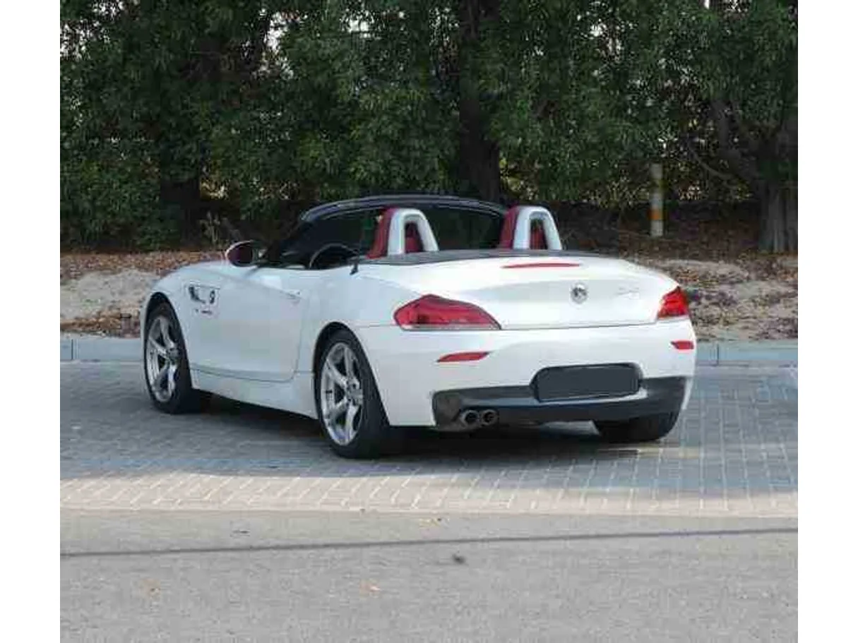 Car image 2
