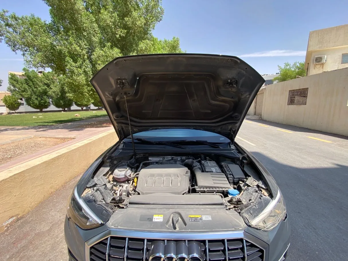 Car image 28