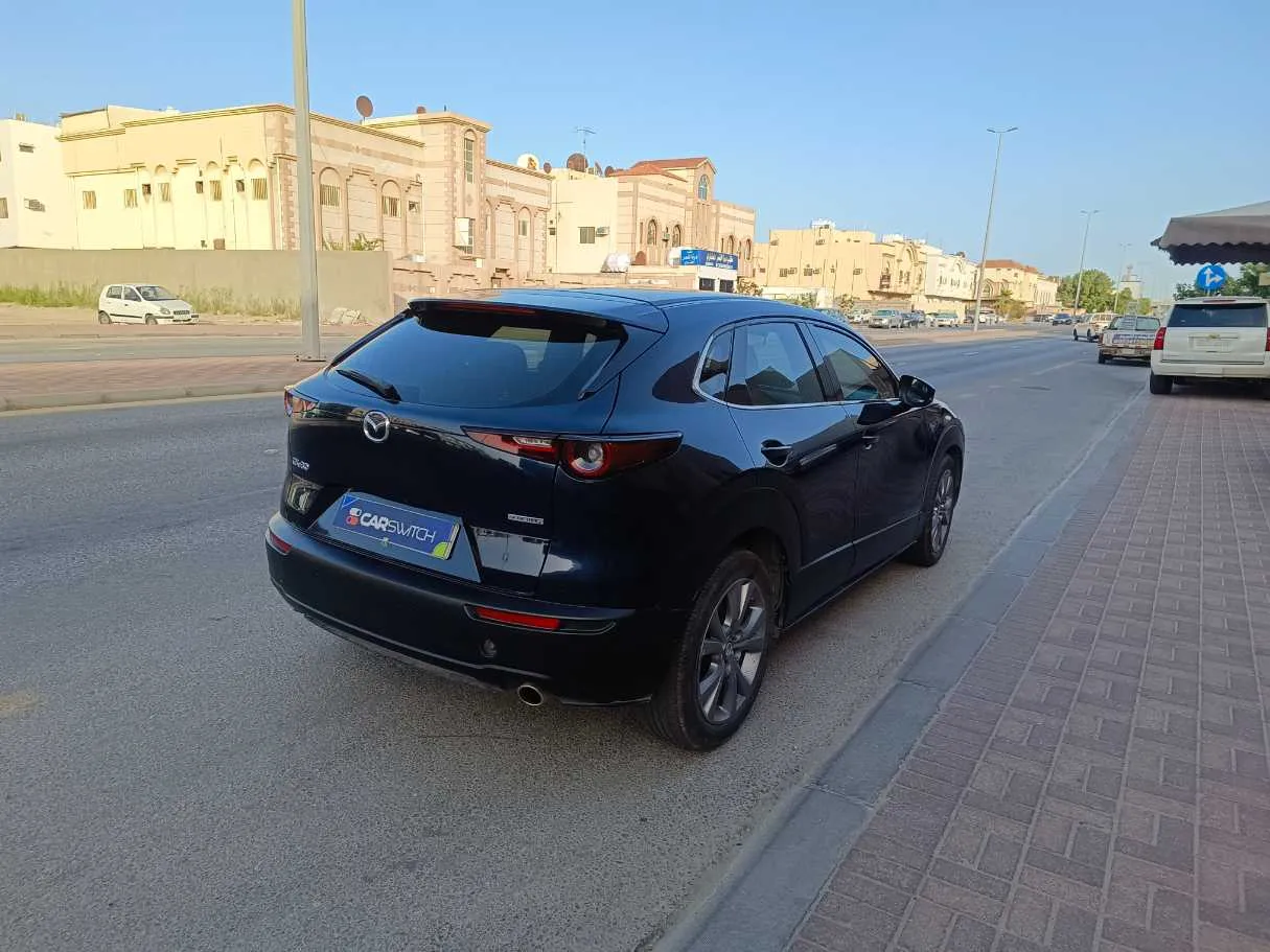 Car image 5