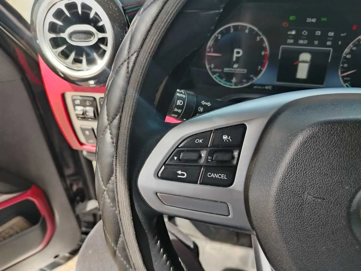 Car image 43