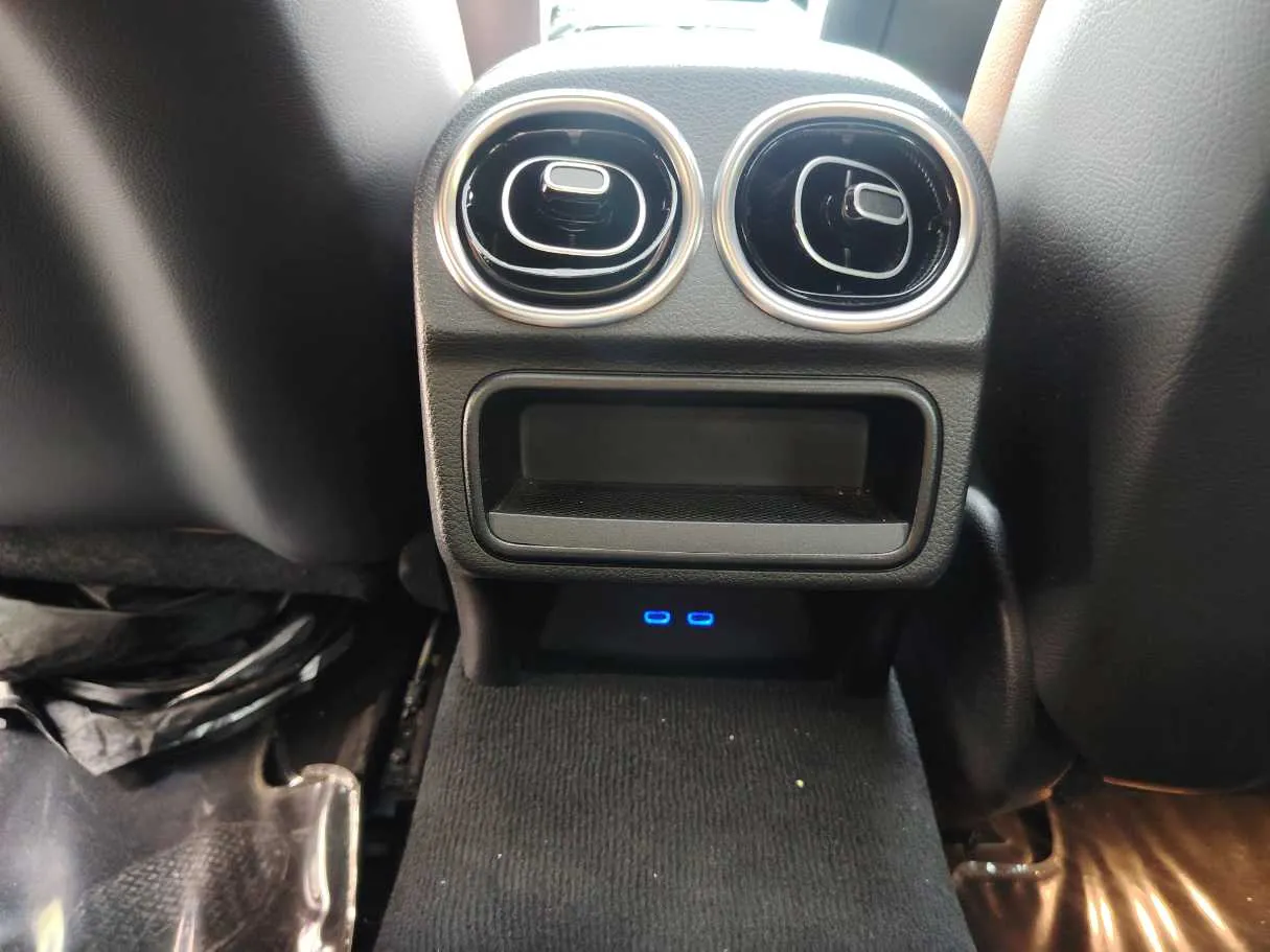 Car image 24