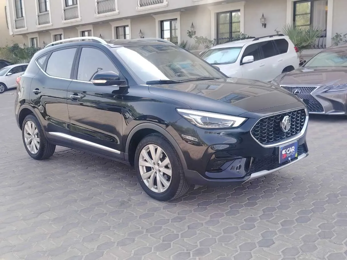 Car image 3