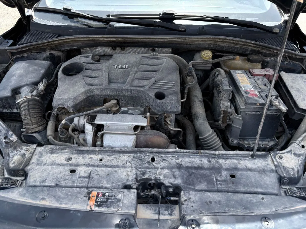 Car image 28