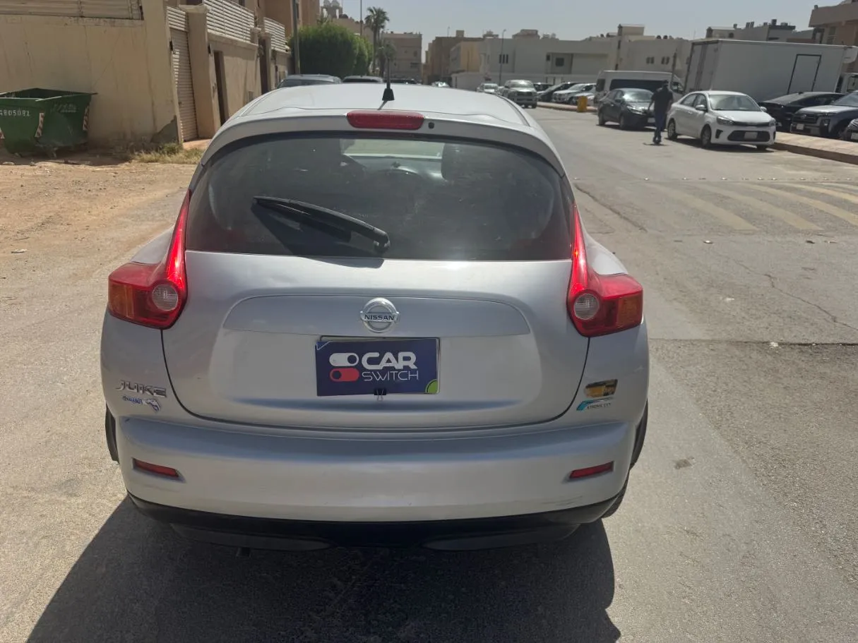 Car image 6