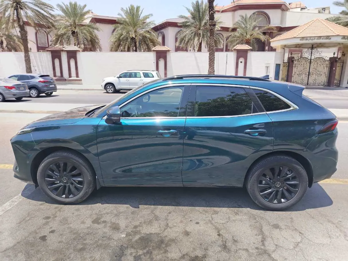Car image 7
