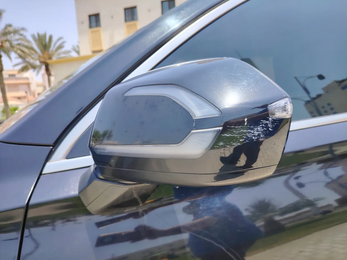 Car image 29