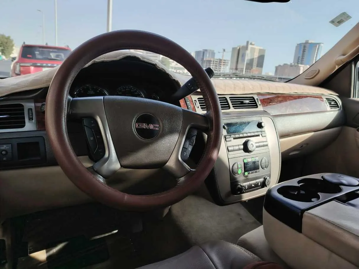Car image 23