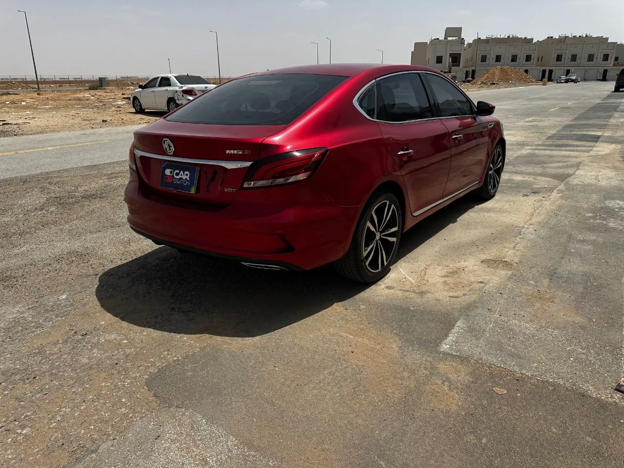 Car image 5