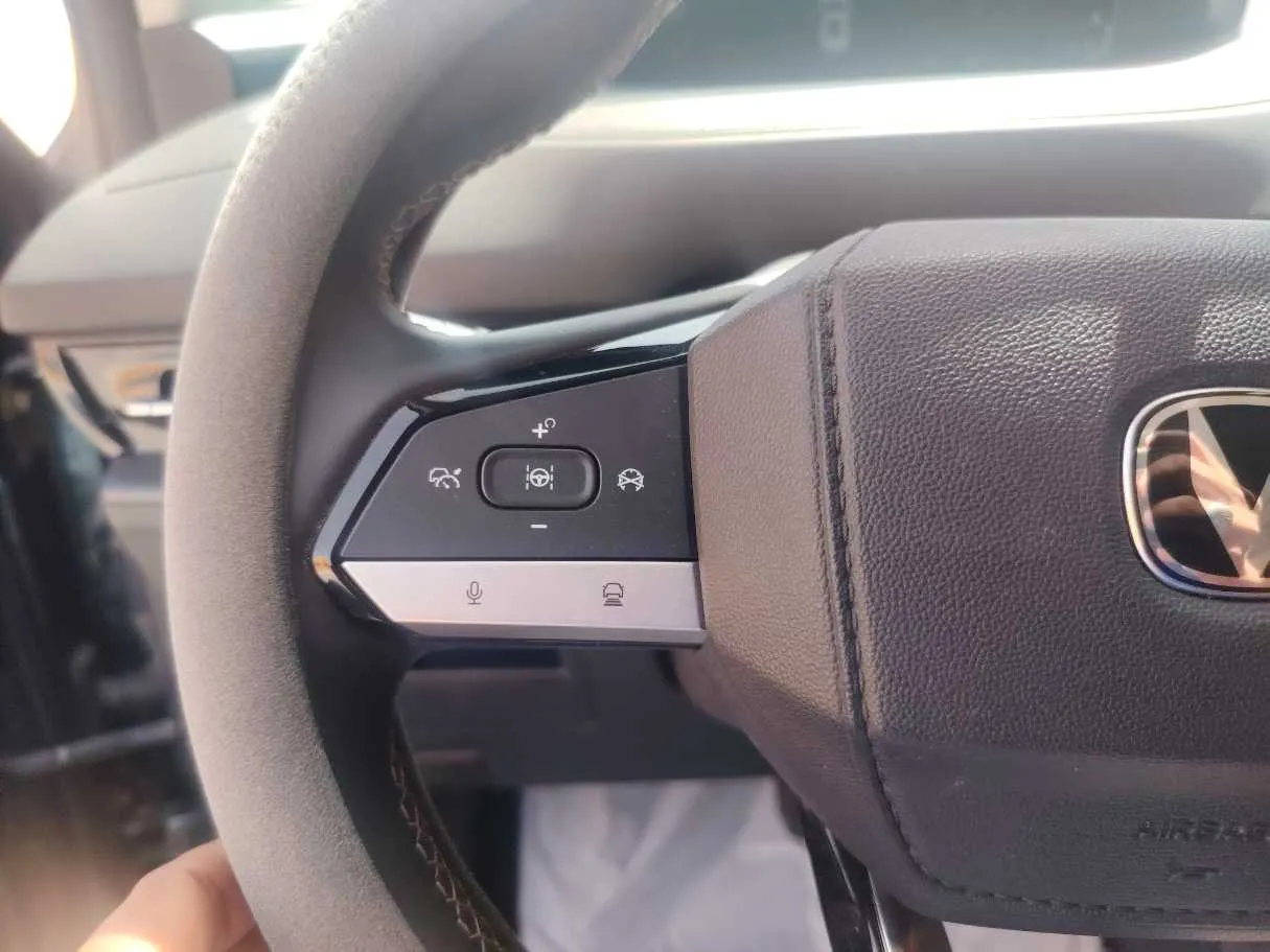 Car image 29