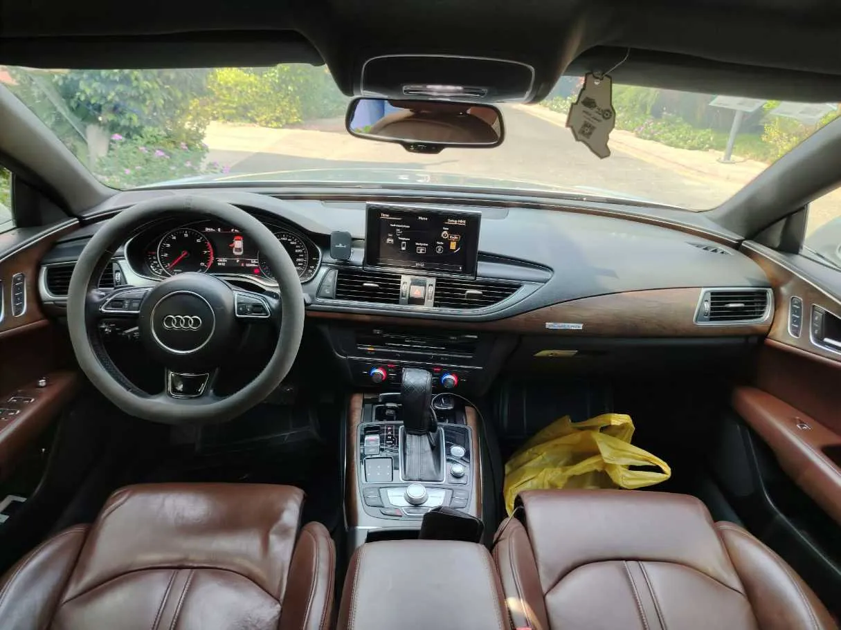 Car image 22
