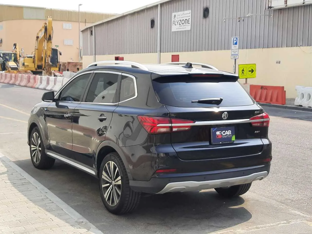 Car image 7