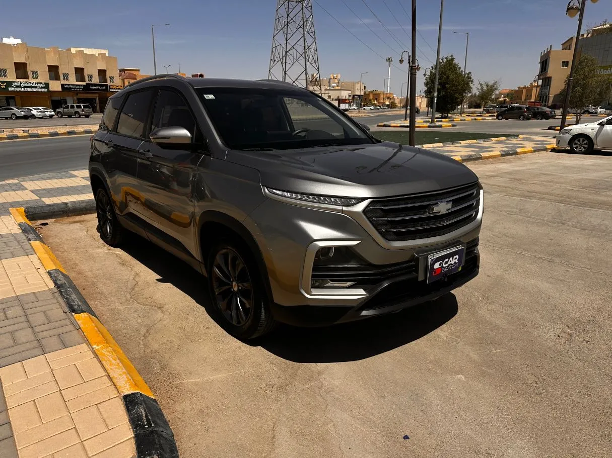 Car image 3