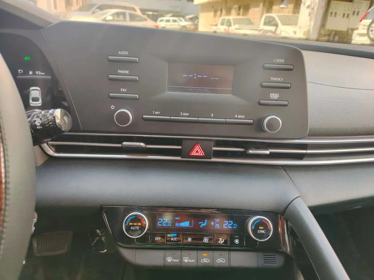 Car image 23