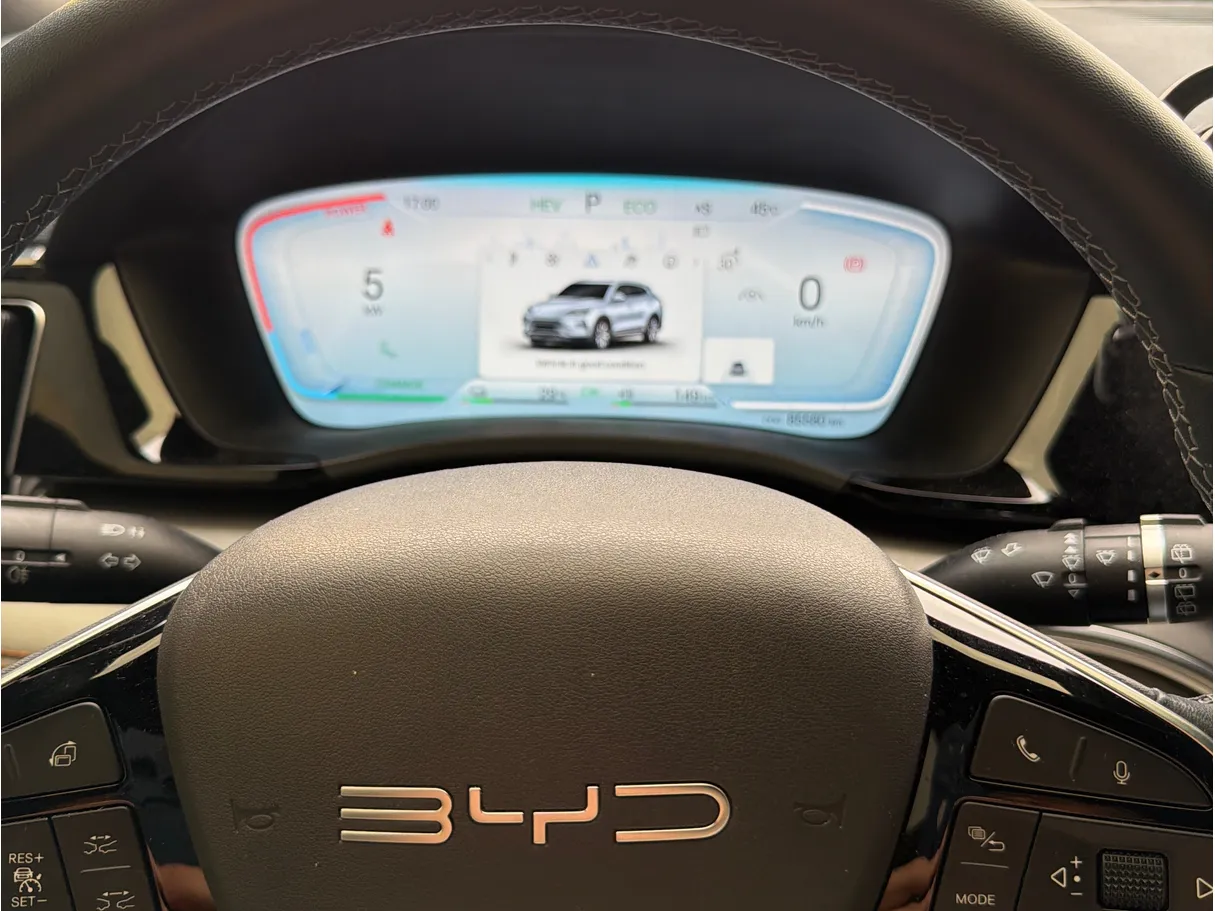 Car image 6