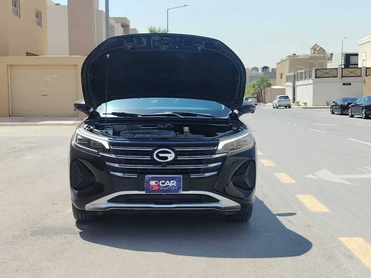 Car image 30