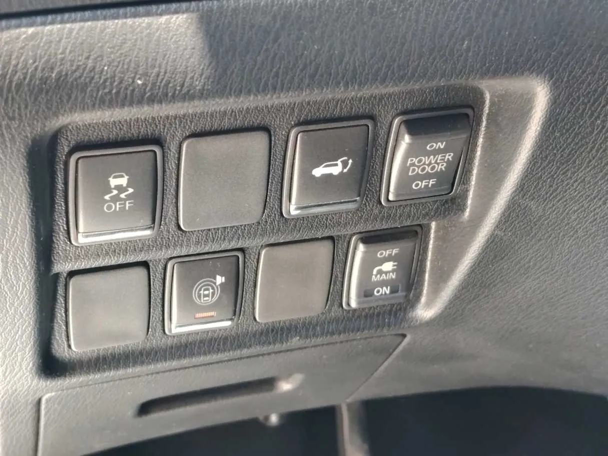 Car image 34