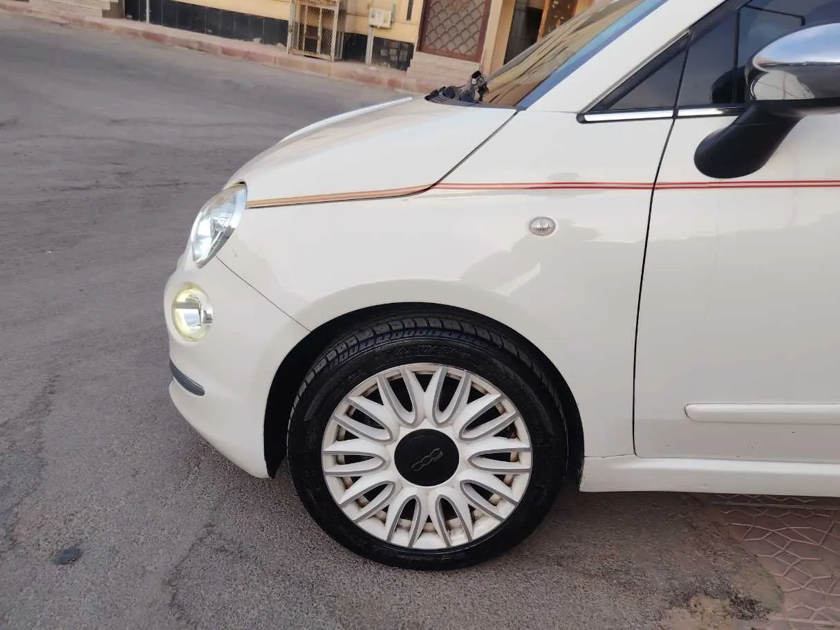 Car image 9