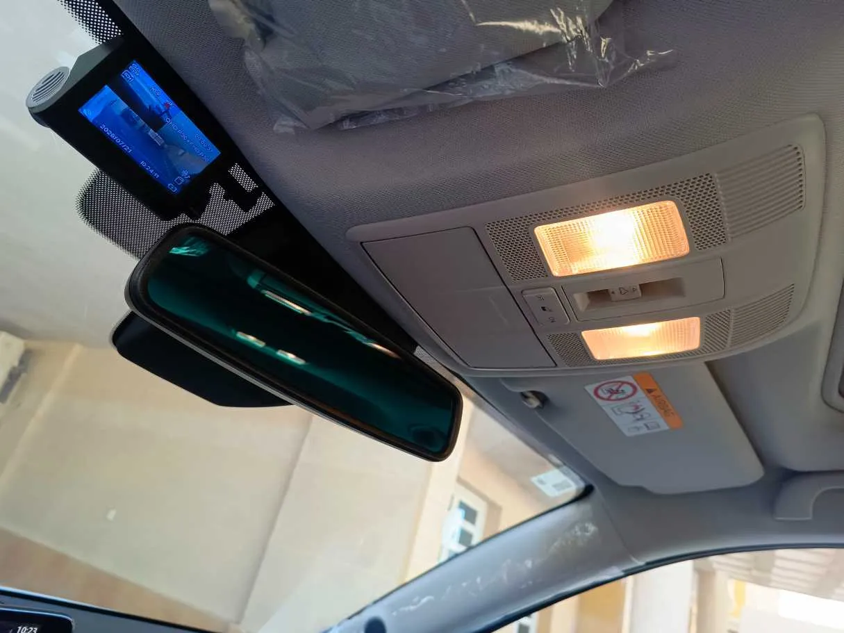 Car image 36