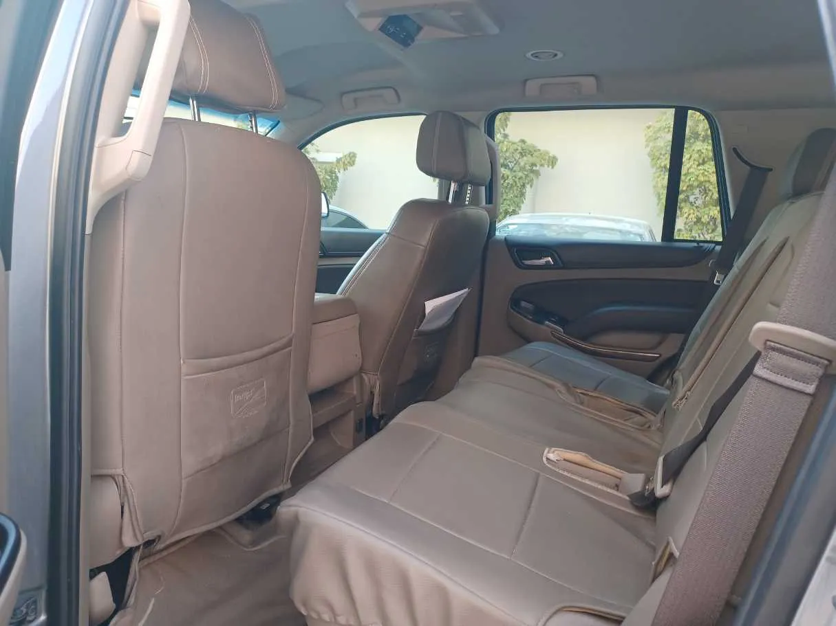 Car image 15