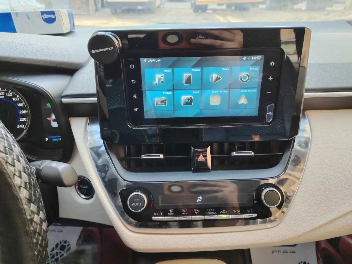 Car image 15