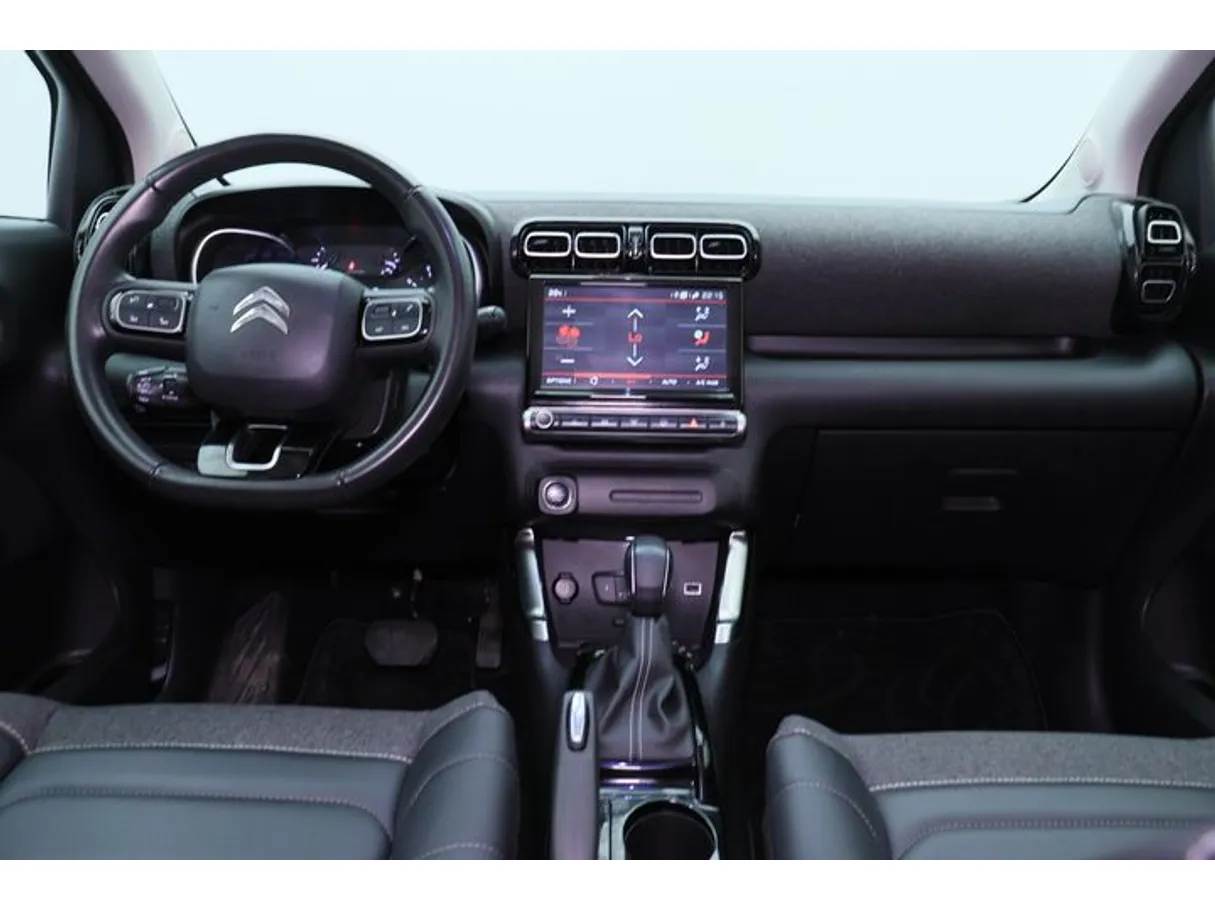Car image 14