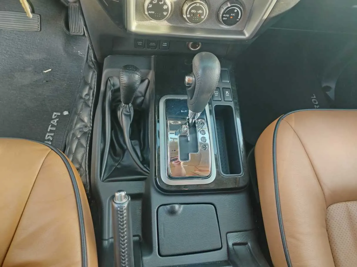 Car image 25