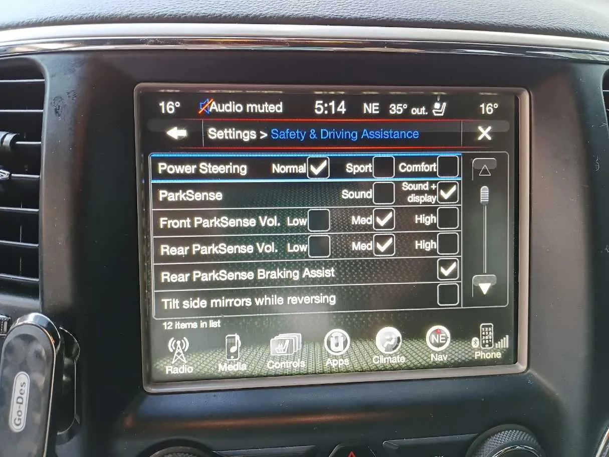 Car image 20
