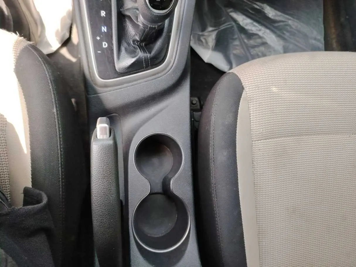 Car image 36