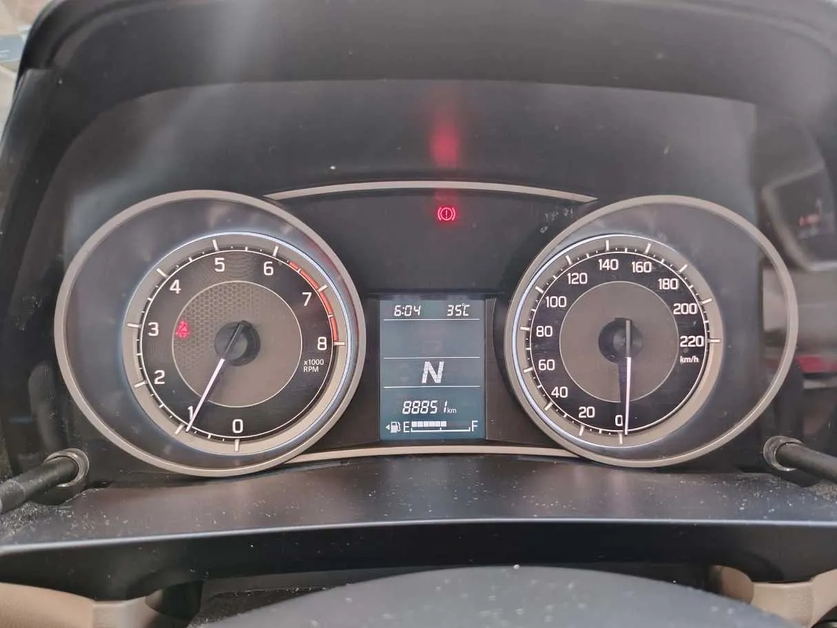 Car image 28