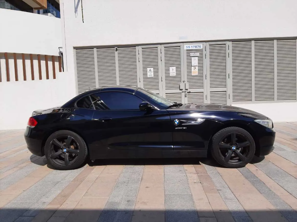 Car image 8