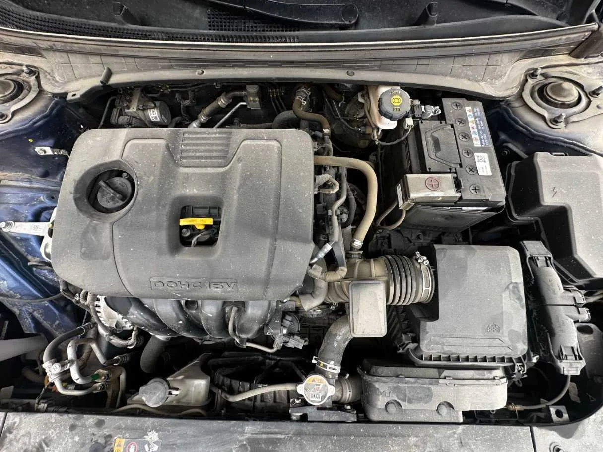 Car image 28