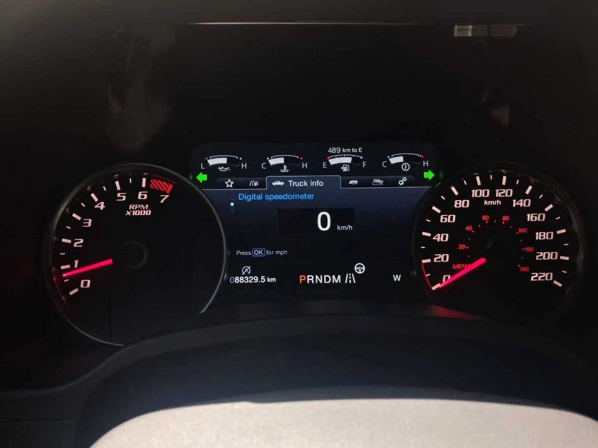 Car image 25