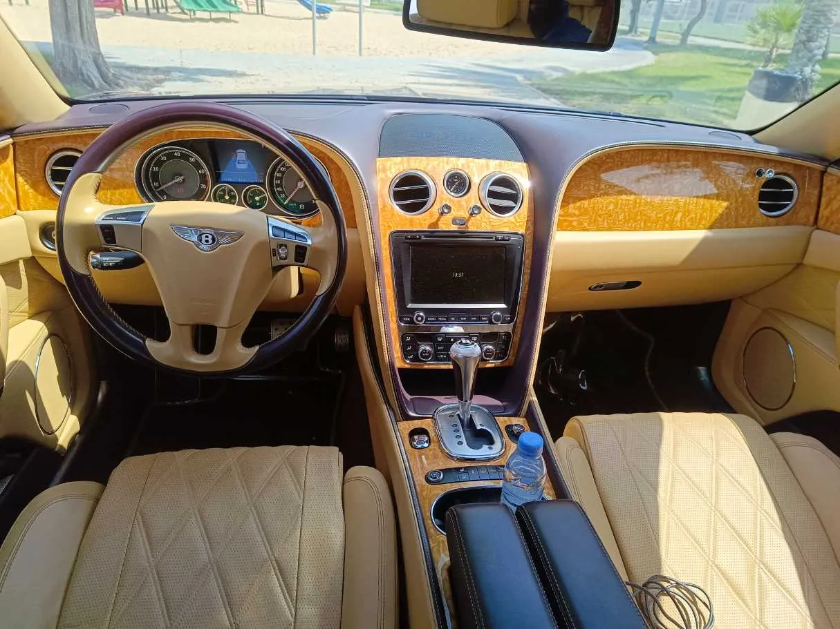 Car image 21